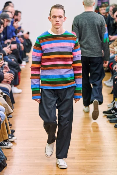 Look 32